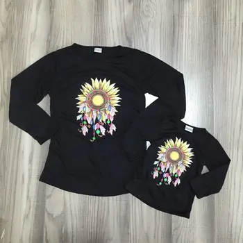 

mom daughter clothes winter/spring raglans girls black top shirt with sunflower feather print mum and daughter clothes