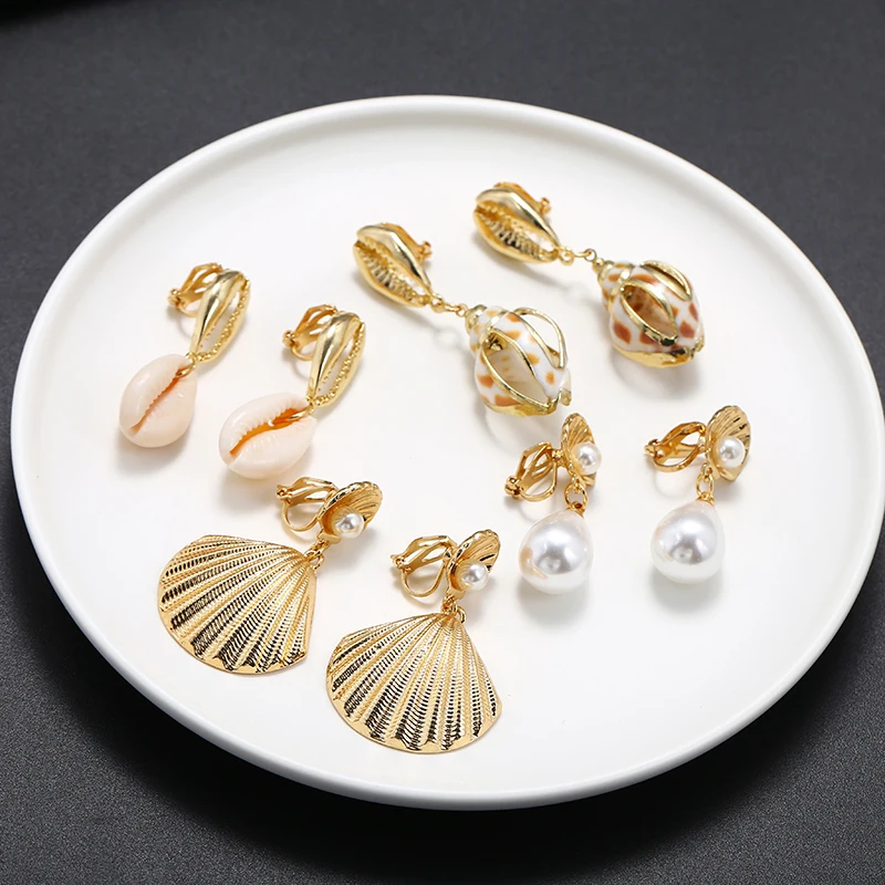 

Bohemia New Fashion Creative Natural Sea Conch Shell Clip Earrings for No Ear Hole Women Scallop Ocean Ear Clips Jewelry Gifts