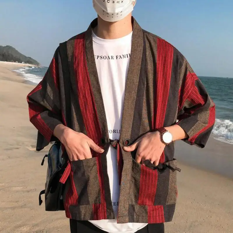 

Yukata Haori T-shirt Traditional Chinese Style Cardigan Men Cotton Striped Japanese Cardigan Kimono Robes Beach Loose Coats XXL