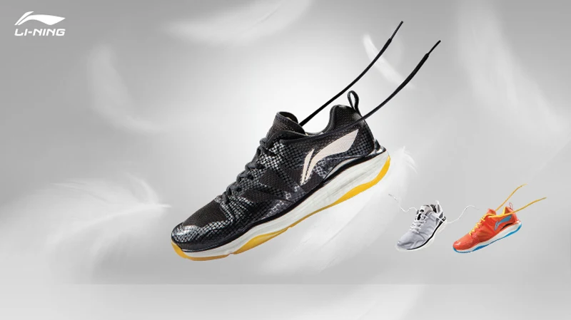 Clearance) Li-Ning Men EAGLE Professional Badminton Shoes LIGHT FOAM CARBON FIBER PLATE LiNing Sport Shoes AYAP005 XYY113