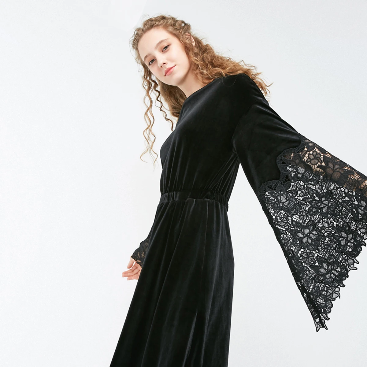 Vero Moda/осеннее бархатное платье с кружевными вязанными рукавами и оборками |