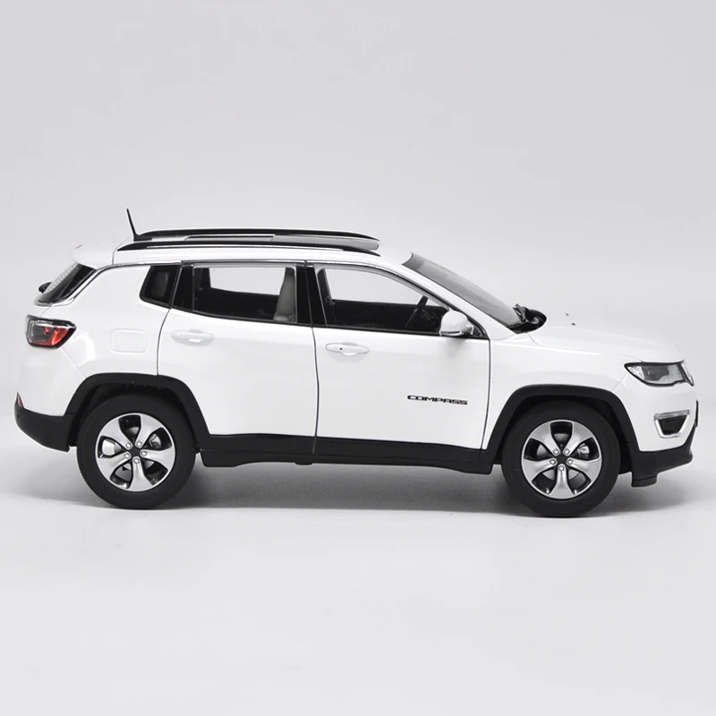 Авторизованный подлинный 1:18 джип компас литая модель классические модели игрушек для подарка на Рождество/День рождения, коллекция