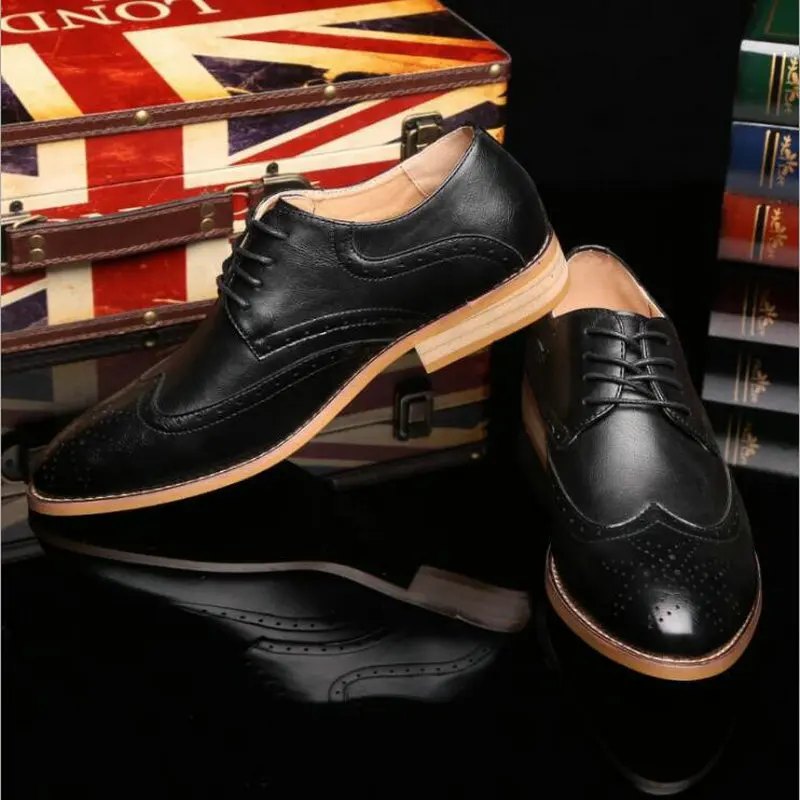 Brand Brogue Brown Red Black Men Business Dress Shoes Pointed Toe Men Wedding Shoes Leather Formal Shoes casual flats LE-23 - Color: Black