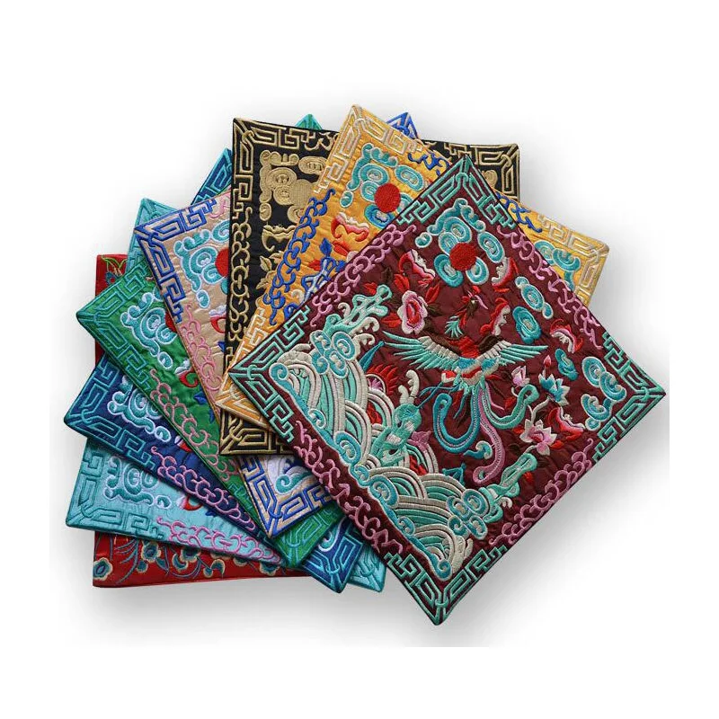

1pc 26x26cm Square Placemat Tray Mat Tablewares Pads Heat Insulation Table Decoration Traditional Chinese Phoenix Embroidered