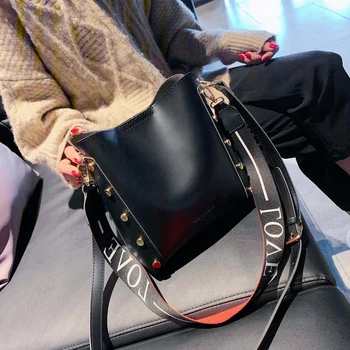 

Messenger bag Women Bucket Shoulder Bag large capacity vintage Matte PU Leather lady handbag Luxury Designer Black Bag