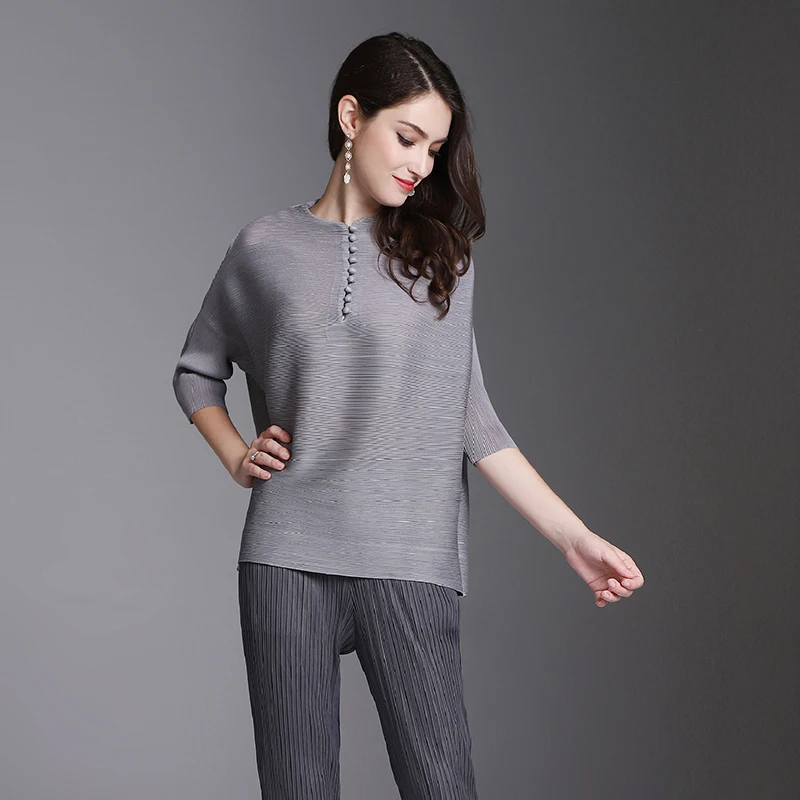 Новая Осенняя плиссированная женская футболка Miyake, Модные Винтажные свободные топы с рукавами «летучая мышь», однотонные футболки с круглым вырезом высокого качества