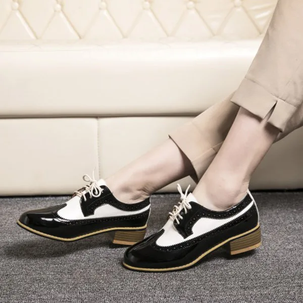 ローファー・オックスフォード TODS Women Laced up Shoes 8813653 XXW10L0IZ01 U785 P70 WHITE Vintage Oxford Shoes Women | Brogues Oxfords Women Shoes