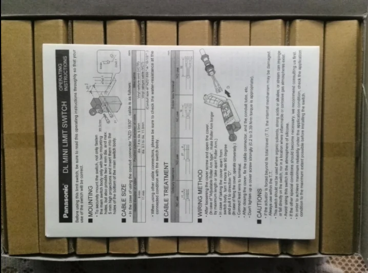 

1PCS Panasonic AZD1008 Limit Switch -New