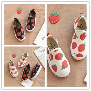 

Korean Version of Children's Canvas Shoes A Pedal 2019 Spring New Kid's Strawberry Doodle Shoes Girls Fashion Joker Shoes