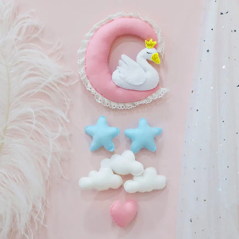 

Non woven Swan Wind Bell Diy Felt Star Moon Cloud Ornament for Baby Bed Bell Decor Festival Home Wall Decor Felt DIY Package