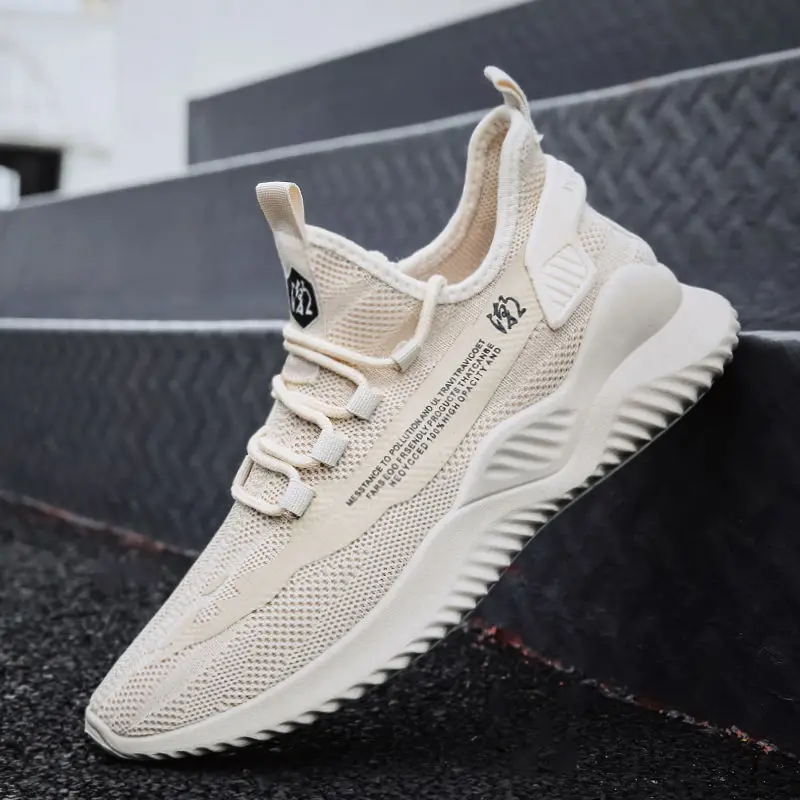 

2020 summer new trend men's shoes Korean men's sports and leisure running shoes flying woven breathable mesh men's sports shoes