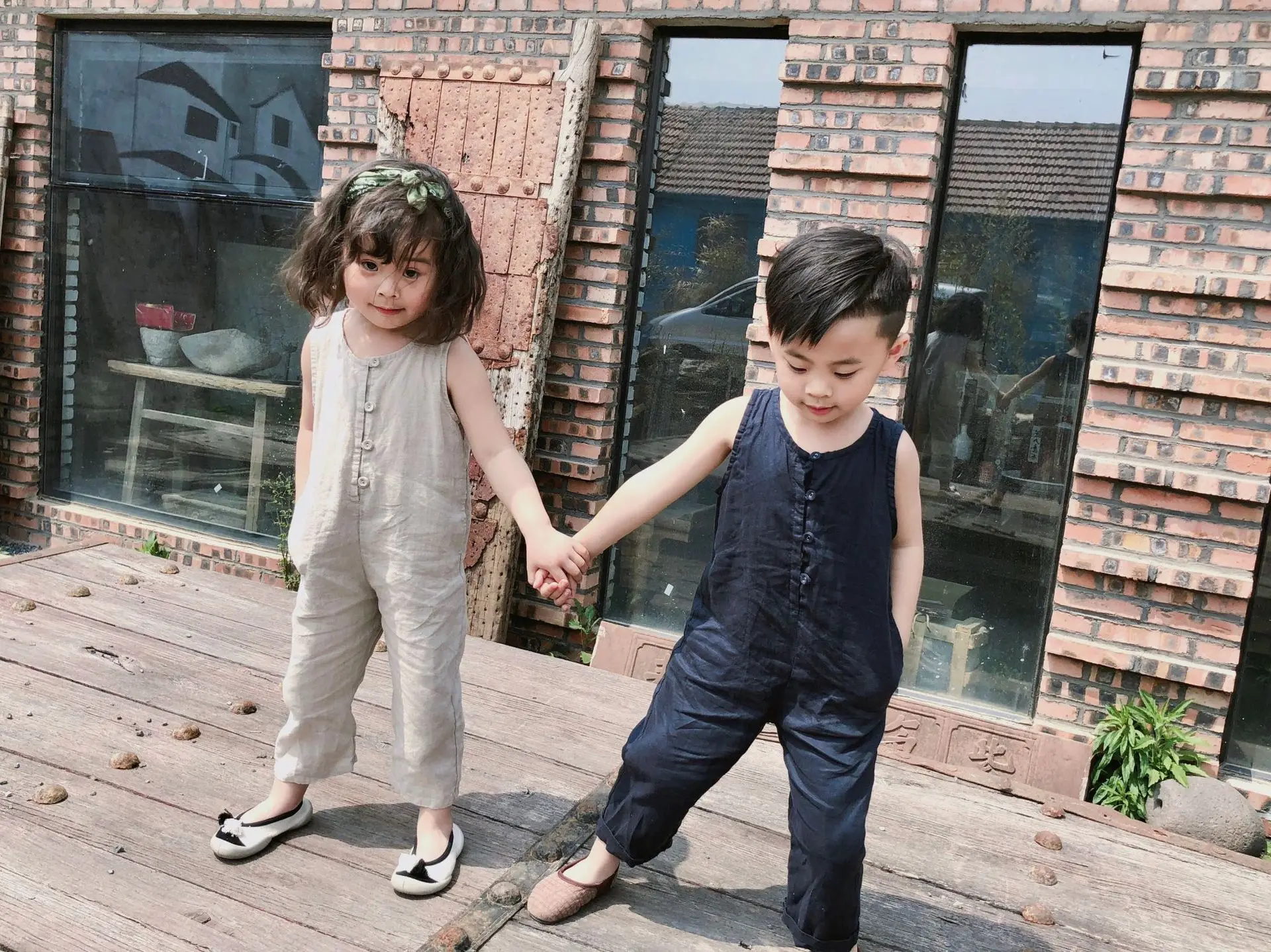 

Summer New Style Children Cotton Linen Jumpsuit han ban Cotton Linen Solid Color Sleeveless Open Buckle Jumpsuit Men And Women K
