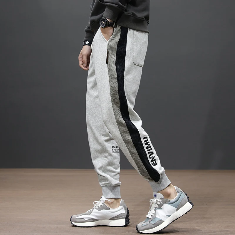 

Autumn Winter Newly Fashion Men Jeans Loose Fit Corduroy Spliced Designer Sweatpants Streetwear Hip Hop Jogger Wide Leg Trousers