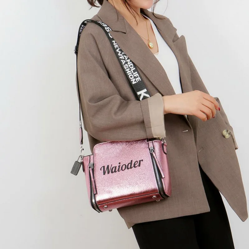 Женская модная сумка из искусственной кожи с ручками, сумочка, новинка, женская маленькая квадратная сумка на плечо с помпоном - Цвет: 8