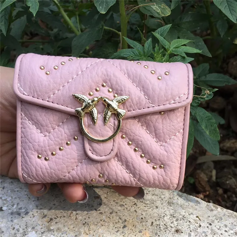 

Leather short wallet soft leather small wallet ladies rivet metal buckle wallet card bag purse
