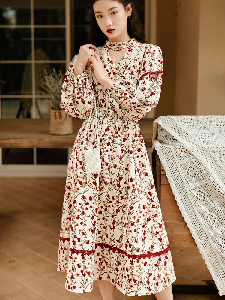 Make the cochineal chamois cloth with soft nap, autumn and winter thick dress beige corduroy girls retro floral dress