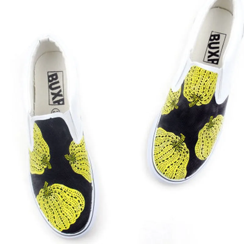

Yayoi Kusama Pumpkin Wave Point Chinese Style Hand Painted Canvas Shoes Ventilation Flat-heeled Action Figure Casual Shoes X2438