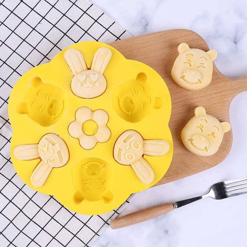 

Cartoon Home Cute Children's Treasure Set Abrasive Tools Silicone Tools Rice Cake Mold Steamed Mold Baked Cookies Steamed Cake
