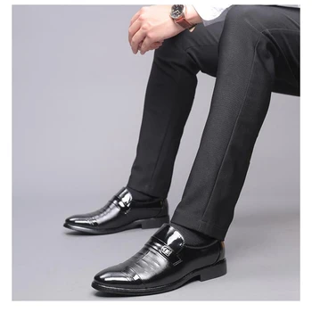 

2020 Wedding Dress Suit Formal Shoes Men Loafers Men Slip on Men Dress Shoes Business Shoes Men Oxford Leather Shoes