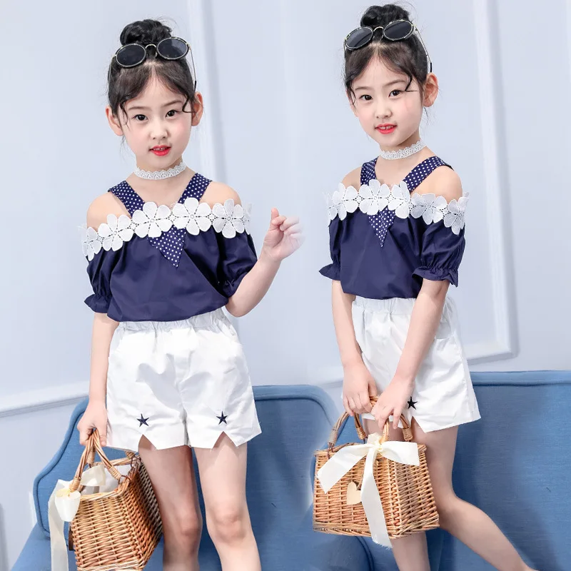 

Girls Summer Big Boy Korean-style Fashion V-neck Flower Short Sleeve Five-pointed Star Shorts off-Shoulder Set