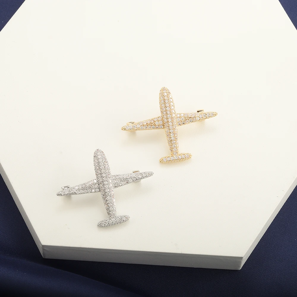 Fashion Airplane Brooch Shiny Luxury Team Logo Corsage Popular Group Gift for Women Luxury Designer Suit Pin