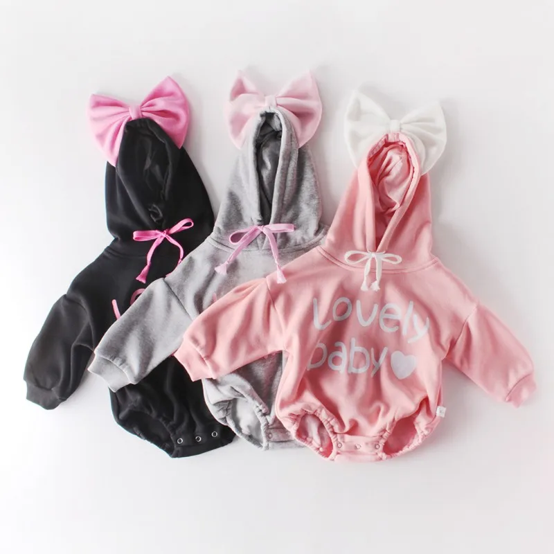 Skup 2019 jesień Baby Boy śpioszki dziewczęce litery Baby bawełniane z nadrukiem z długim rękawem pajacyk z kapturem kombinezon dla noworodka stroje