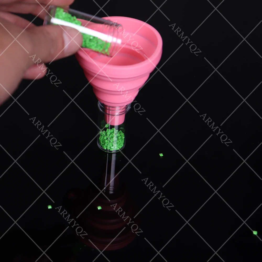 

5D Diamond Painting Accessories Collapsible Small Funnel for Full & Partial Drills Set Silicone Funnel Diy Diamond Painting Tool