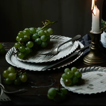 

Countryside Handmade zinc vintage metal Serving Trays Retro storage tray decoration tray Dessert Fruit Cake Bread Snack Plate