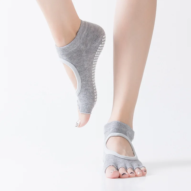 

Women Backless Five Toe Anti-Slip Yoga Socks Breathable Fitness Gym Sports Sock Cotton Half Toe Massage Exercise Socks