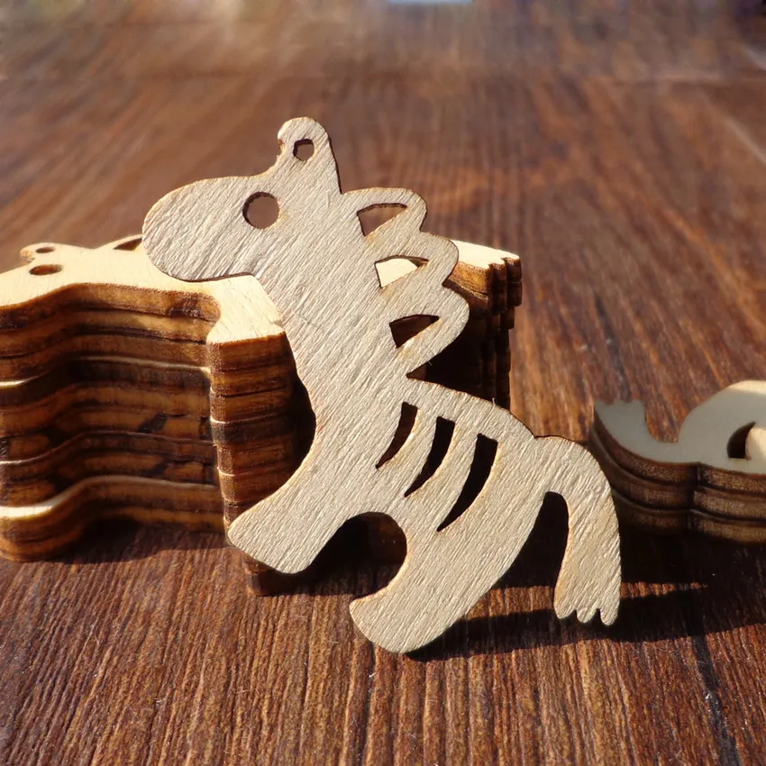 

50pcs Horse Shape Wooden Hanging Tags Labels Ornament For Scrapbooking Party DIY Wood Craft Gift Tags