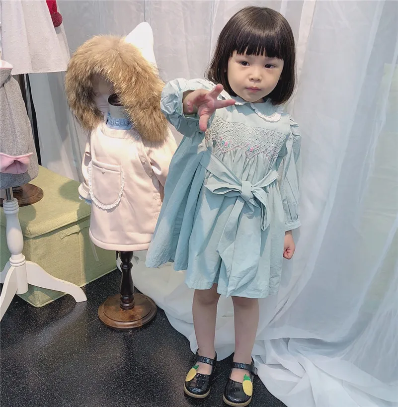 Осеннее жатое платье для маленьких девочек зеленые платья для девочек детская одежда осенний хлопковый Школьный костюм ручной работы G081