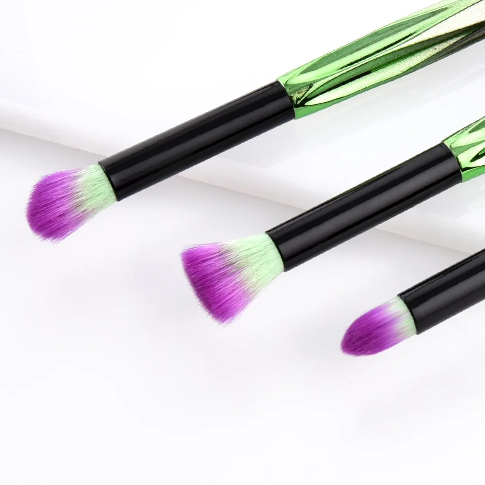 7735267378_1865008406