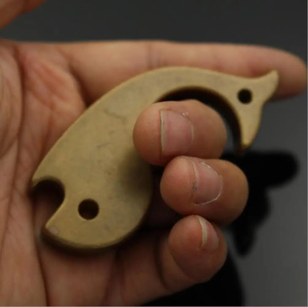 

EDC Solid Brass Whale Shape Outdoor Survival Tool Bottle Opener Key Chain