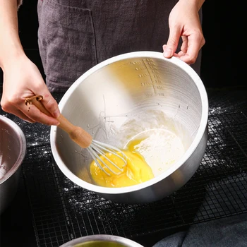 

Stainless Steel Mixing Bowl with Scale 4.5 Quart Egg Mixing Bowls Kitchen Bowl for Baking Cooking Fruits kitchen accessories