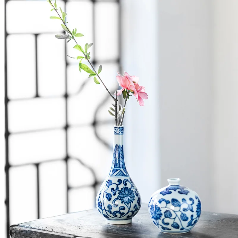 Jingdezhen Chinese blue and white Japanese Zen ceramic tabletop vase flower vase hand-painted decorative ornament gift 2