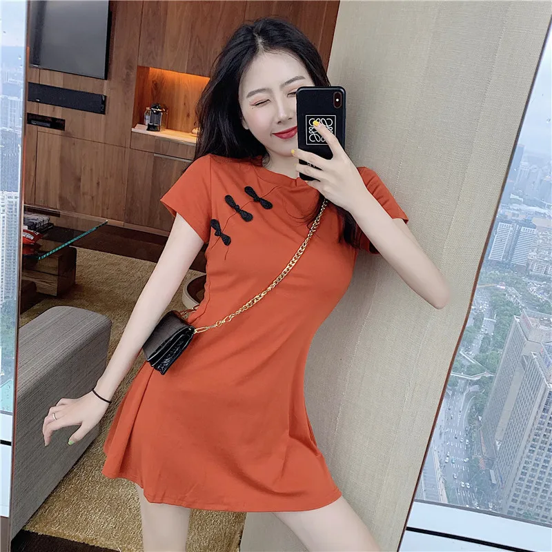 

Photo Shoot ~ Hong Kong Flavor CHIC Retro Sense of Design Waist Hugging Slimming Versatile Frog Cheongsam Children
