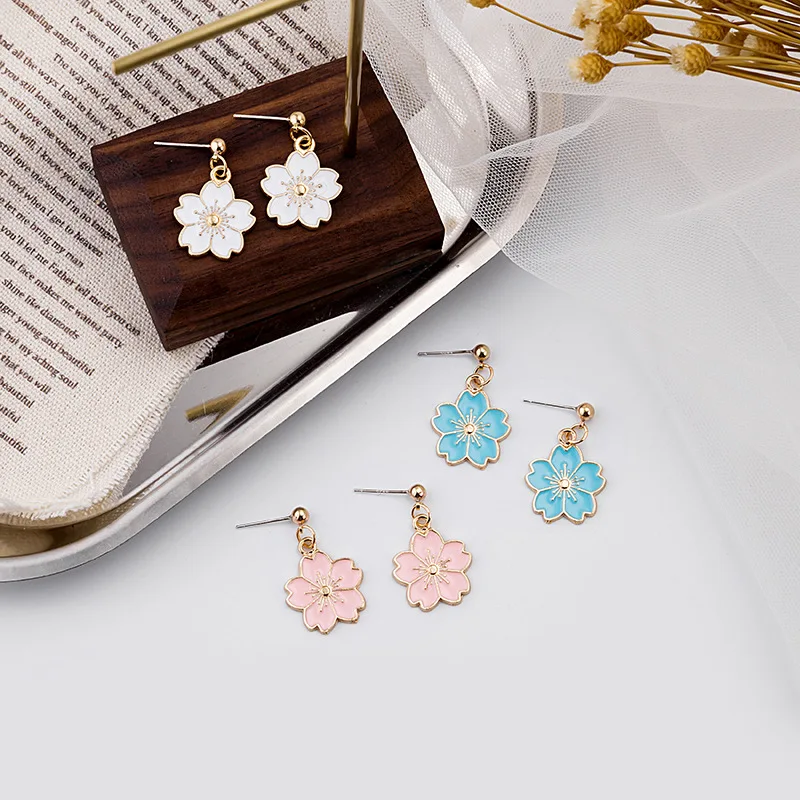 Серьги с капающим цветком Hello Miss простые темпераментные сережки карамельных