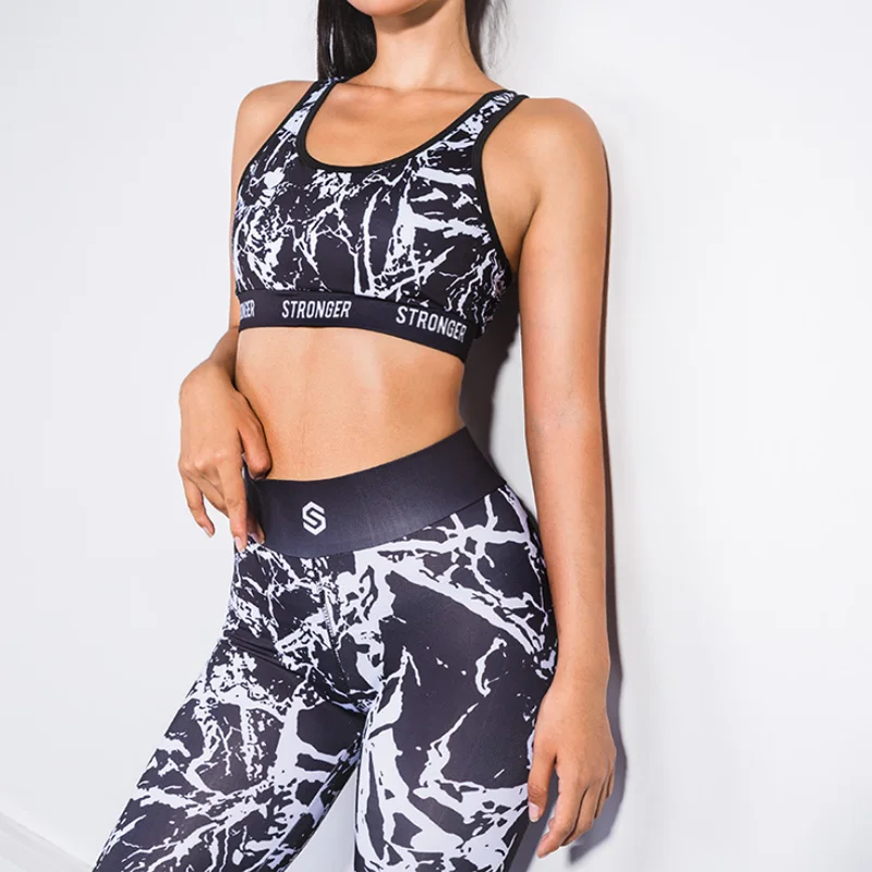 

2020 European And American Foreign Trade Express Autumn Womens New Graffiti Print Vest Pants Sports Suit