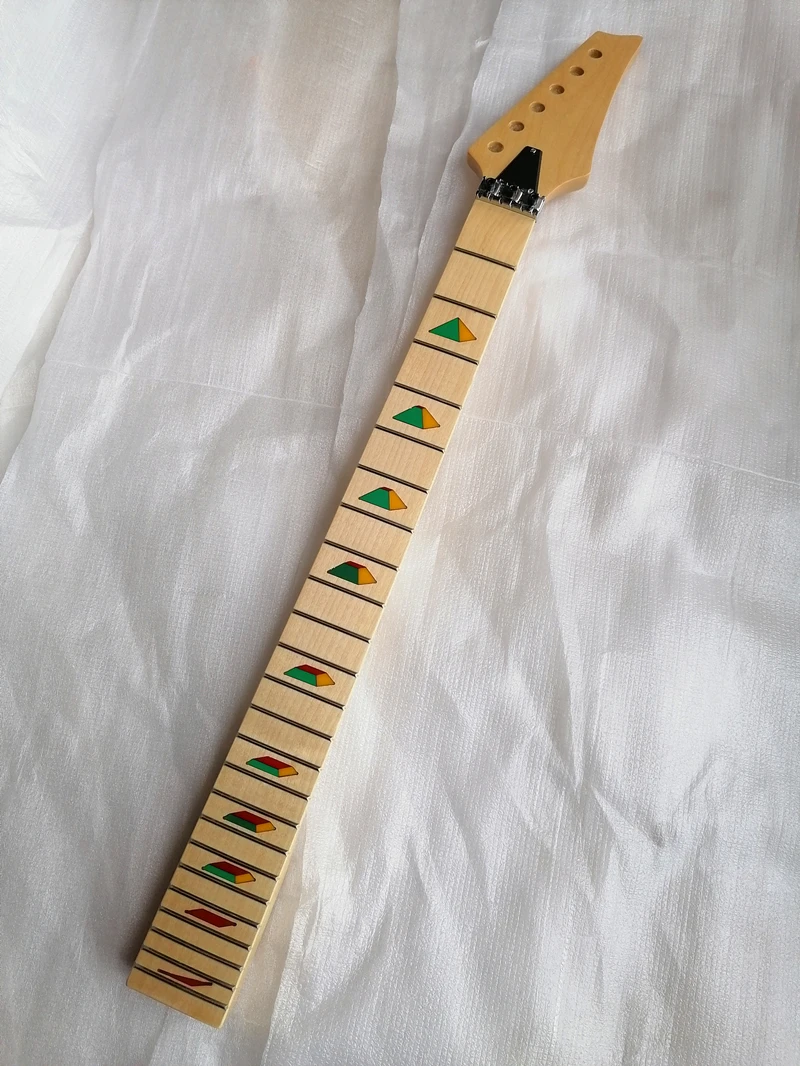 Электрическая гитара с 24 ладами гриф из клена инкрустация пирамида аксессуары