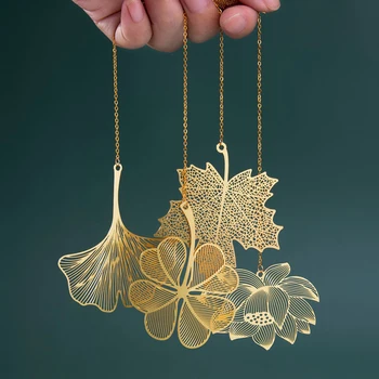 

1PC Chinese Style Retro Hollow Metal Bookmark Creative Maple Leaf Vein Fringed Pendant Apricot Leaf Bookmark Stationery Gifts