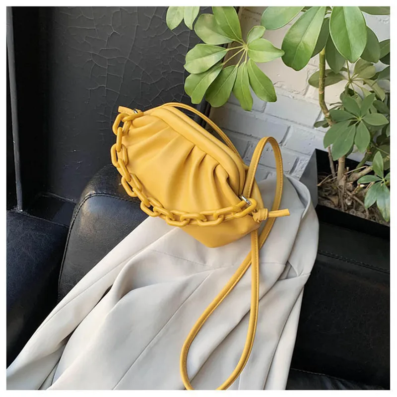 2022 Retro Women Dumplings Messenger Bag Designer Chain New Fashion Cloud Female Crossbody Shoulder Bag Tide Handbag Clutch Bag