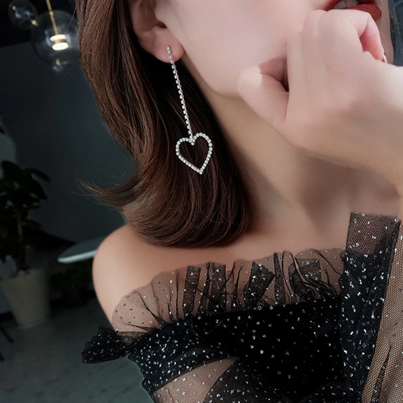 [韓国人気ジュエリー] BIJOU Heart Crystal Earrings Accessories for Women Red Heart Crystal Hoop Earrings for