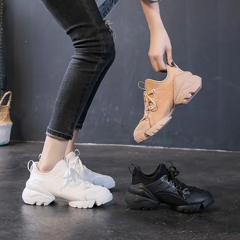 platform sneakers street style