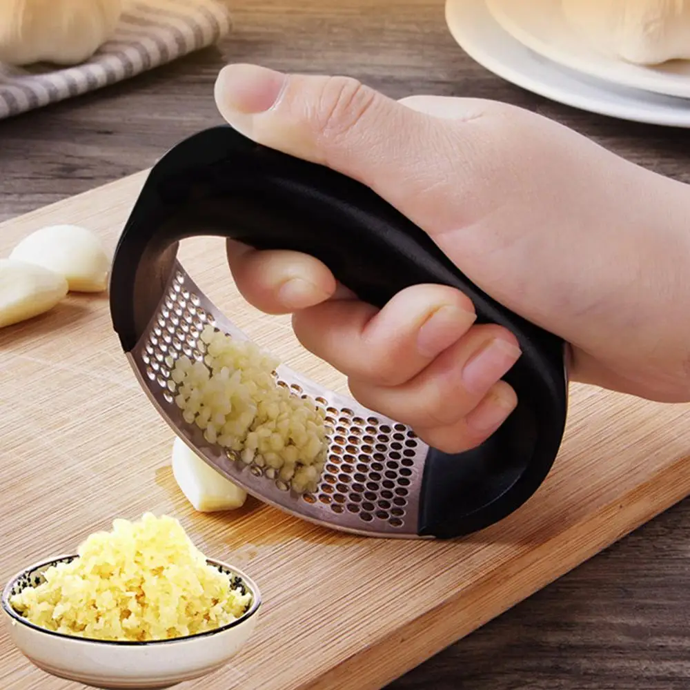 

Stainless Steel Garlic Presses Manual Garlic Mincer Chopping Garlic Tools Curve Fruit Vegetable Tools Kitchen Gadgets Wholesale