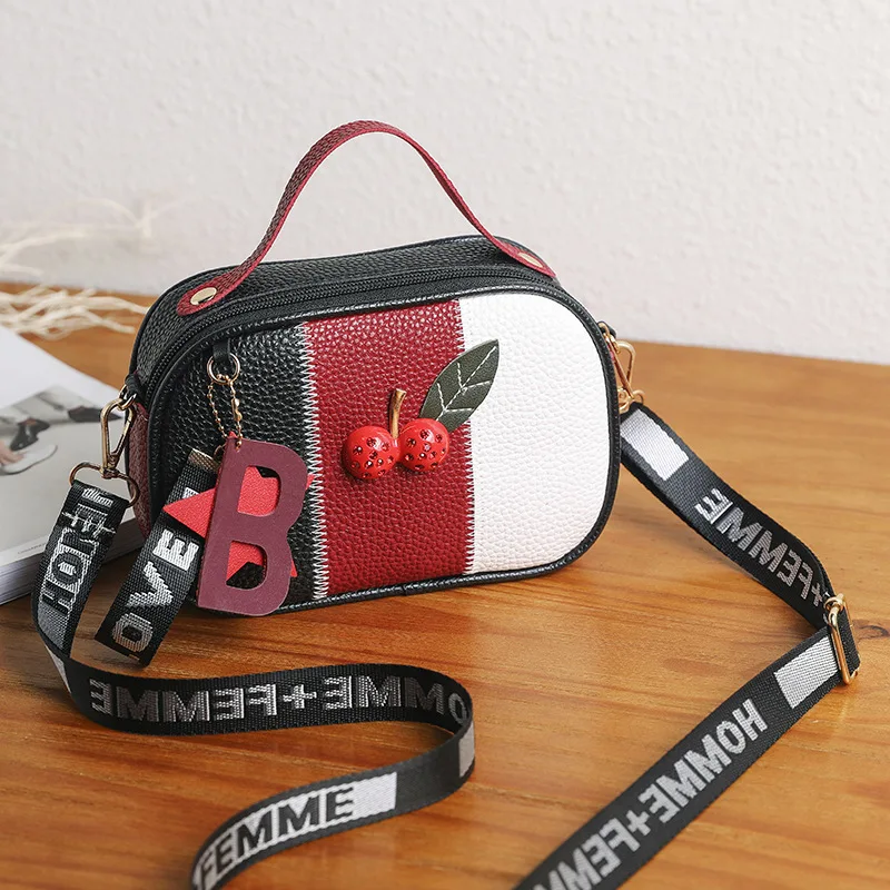 

Korean-style Contrast Color Embossed Leather Camera Bag 2019 Autumn And Winter New Products Cherry Printed Surface Star Bracelet