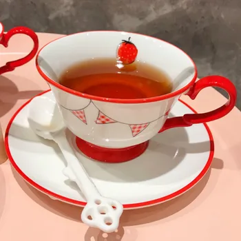 

Strawberry Reusable Ceramic Coffee Cup Travel porcelain hand painted tea cups japanese porcelain hand painted saucer set II50BYD