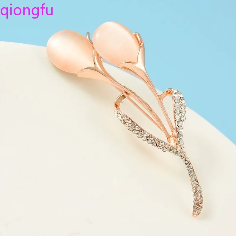 

Creative Still Crystal Brooch nv mao yi Accessories Clothing Accessories Opal Pins enamel Pin rhinestone Brooch Pin