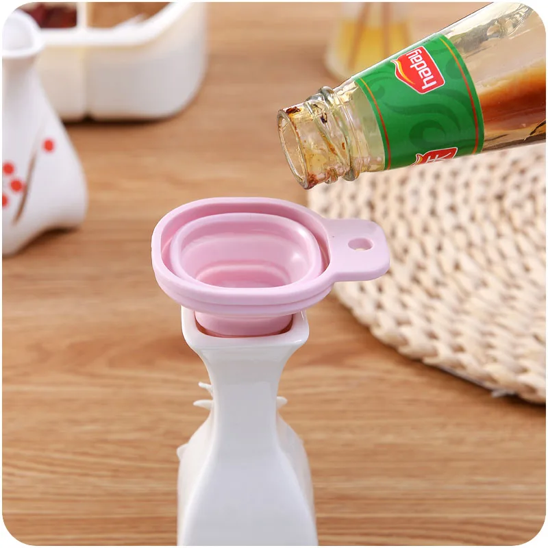 

7 pcs/lot Home Mini folding telescopic long neck funnel creative household liquid dispensing mini funnel Kitchen Tools