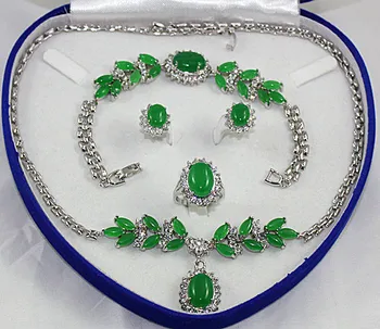 

Noblese lady's 18k GP green jade beaded flwoer necklace bracelet earring & ring