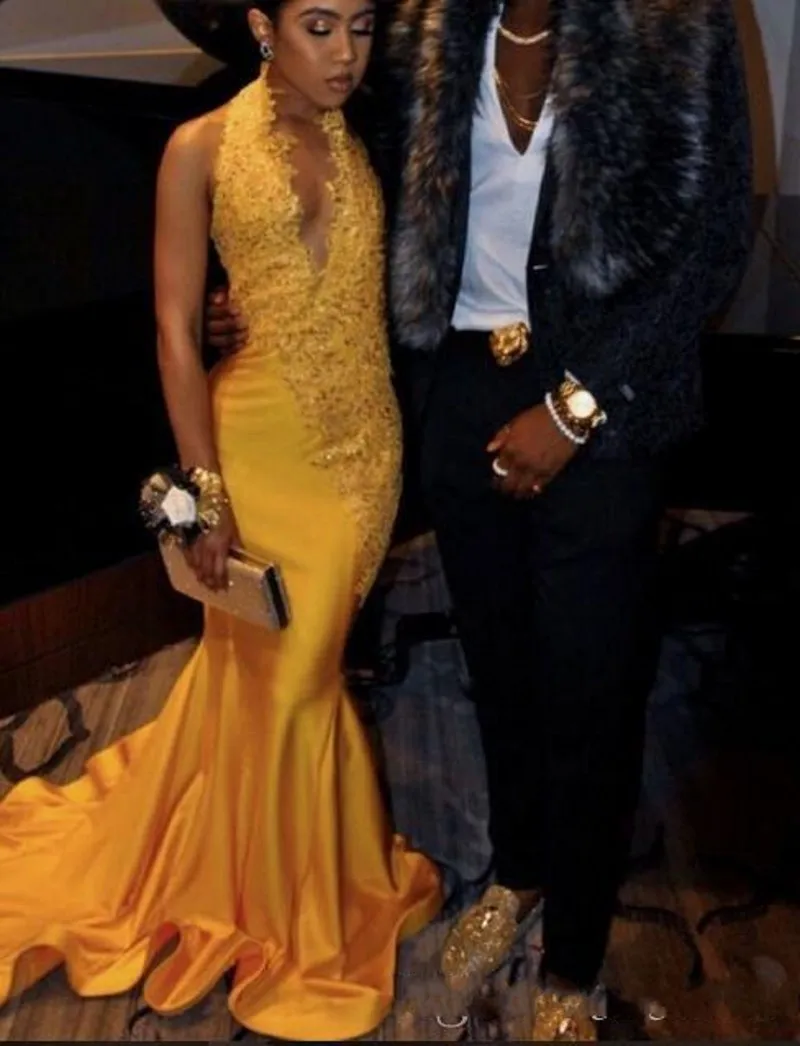 

Sexy Yellow Mermaid Prom Dresses Party Wear Deep V Neck halter Lace Applique Sequin Formal Evening Gowns